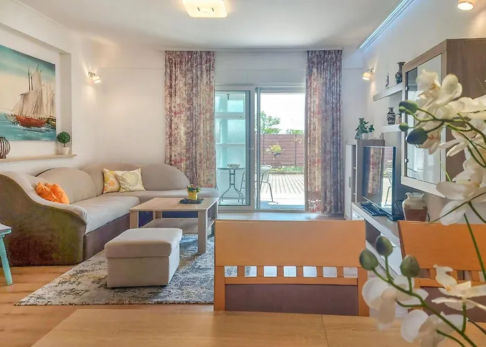 Adrian-2 By Interhome Lejlighed *